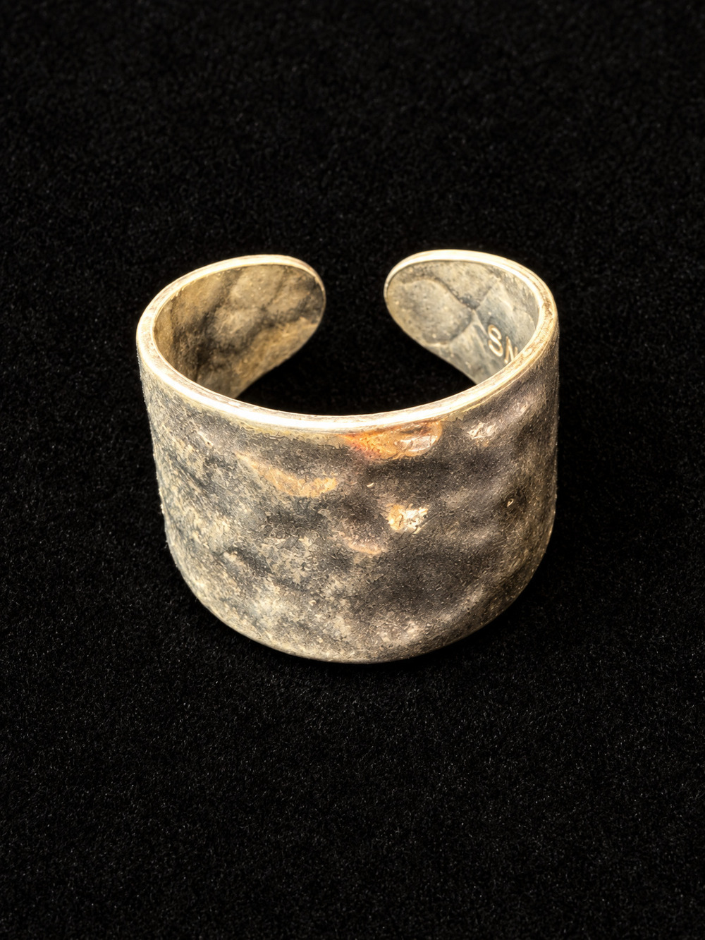 ⚜️ Sarah Coventry | Wide Cuff Ring | Oxidized Rustic Adjustable 💗
